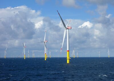 Kommuner utlovas miljonbelopp för havsbaserad vindkraft