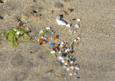 Kan sand lösa mikroplastproblemet?
