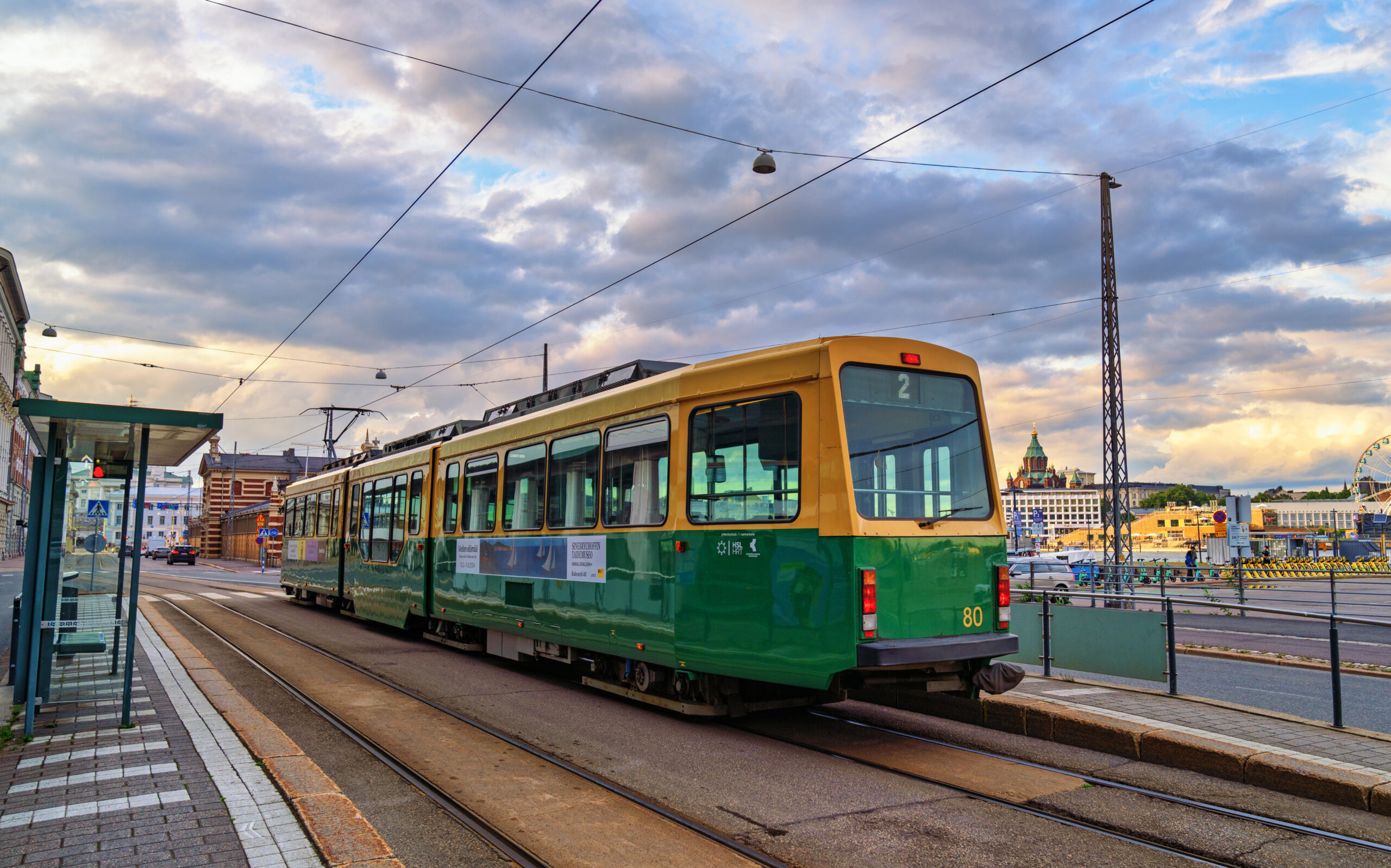 Helsinki Streetcar (HSL HRT) – Finland En spårvagn i Helsingfors.